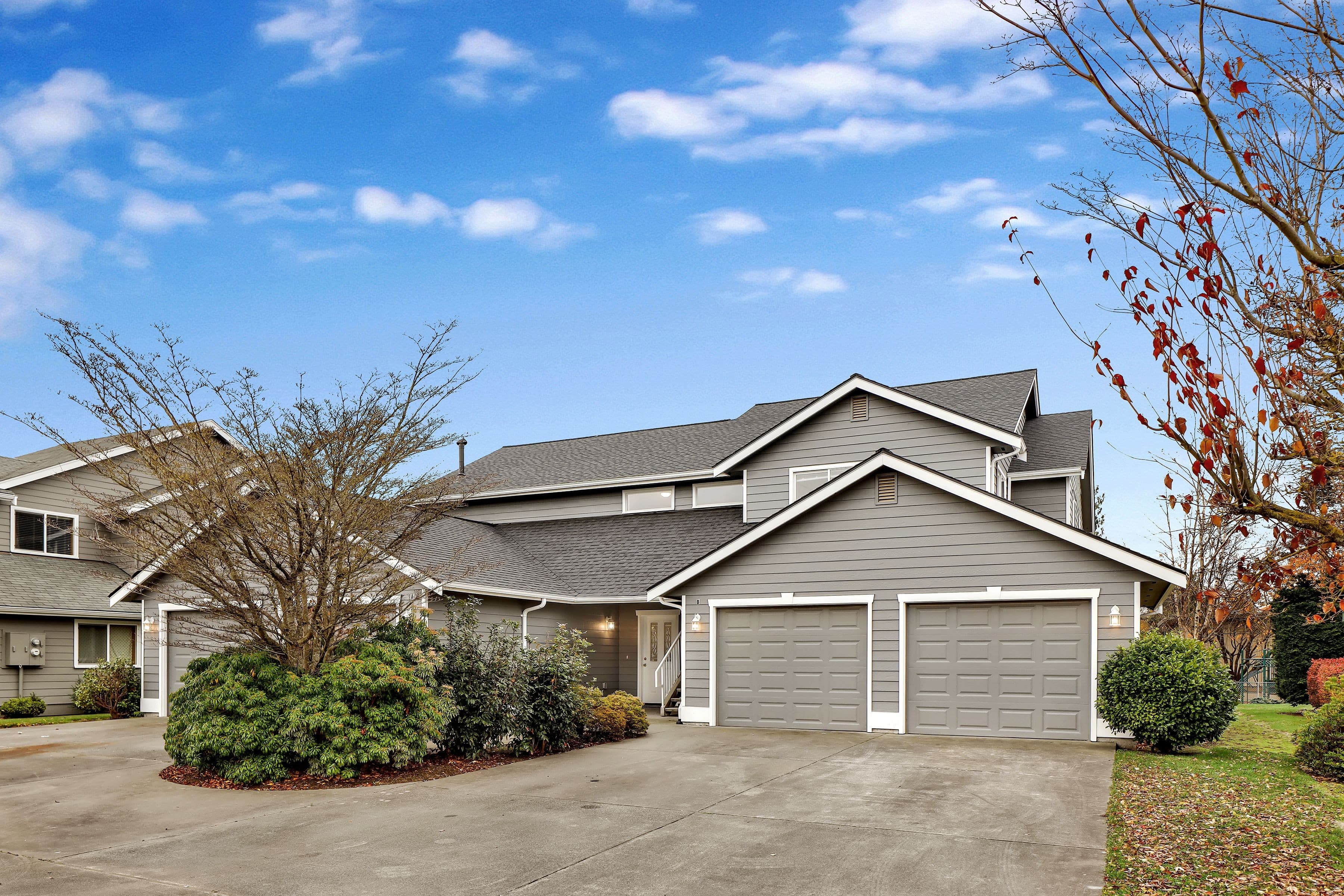 521 Main Place photo 1