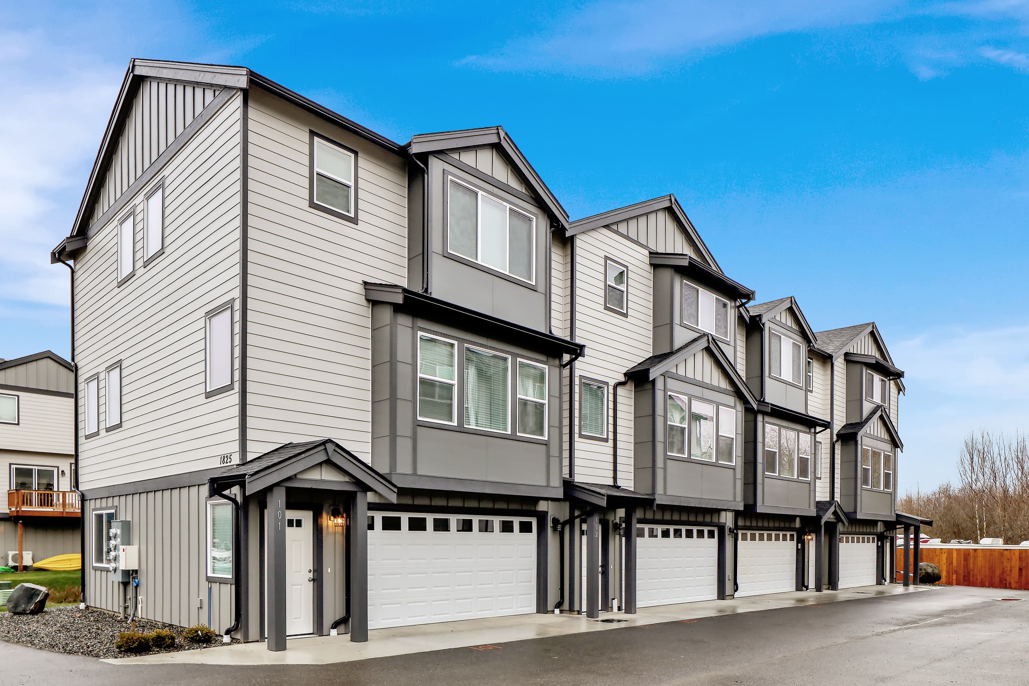 1845 Eastgate Loop photo 1