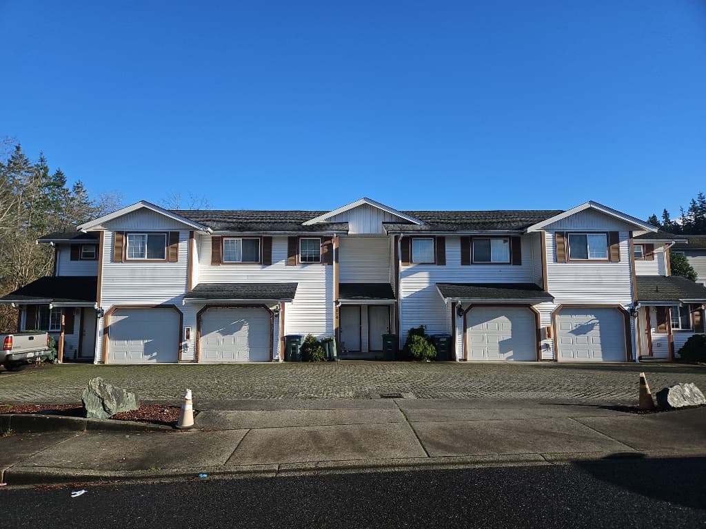 Cherry Grove Townhomes photo 1