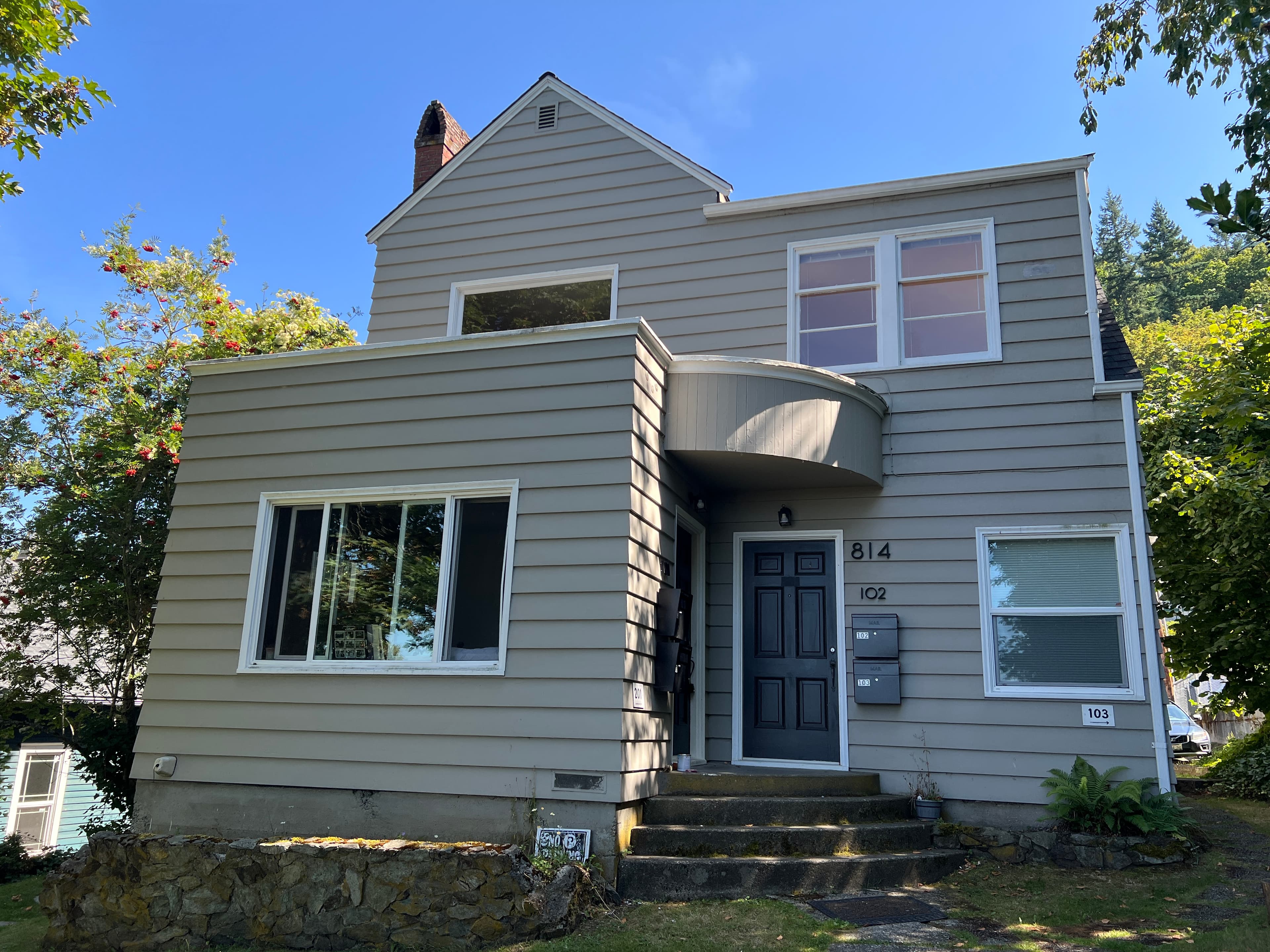 814 High Street  photo 1