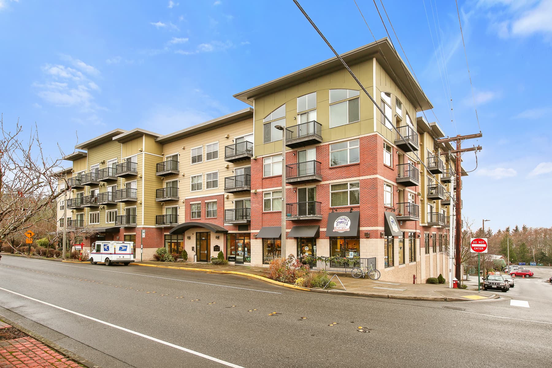 McKenzie Square Apartments photo 1