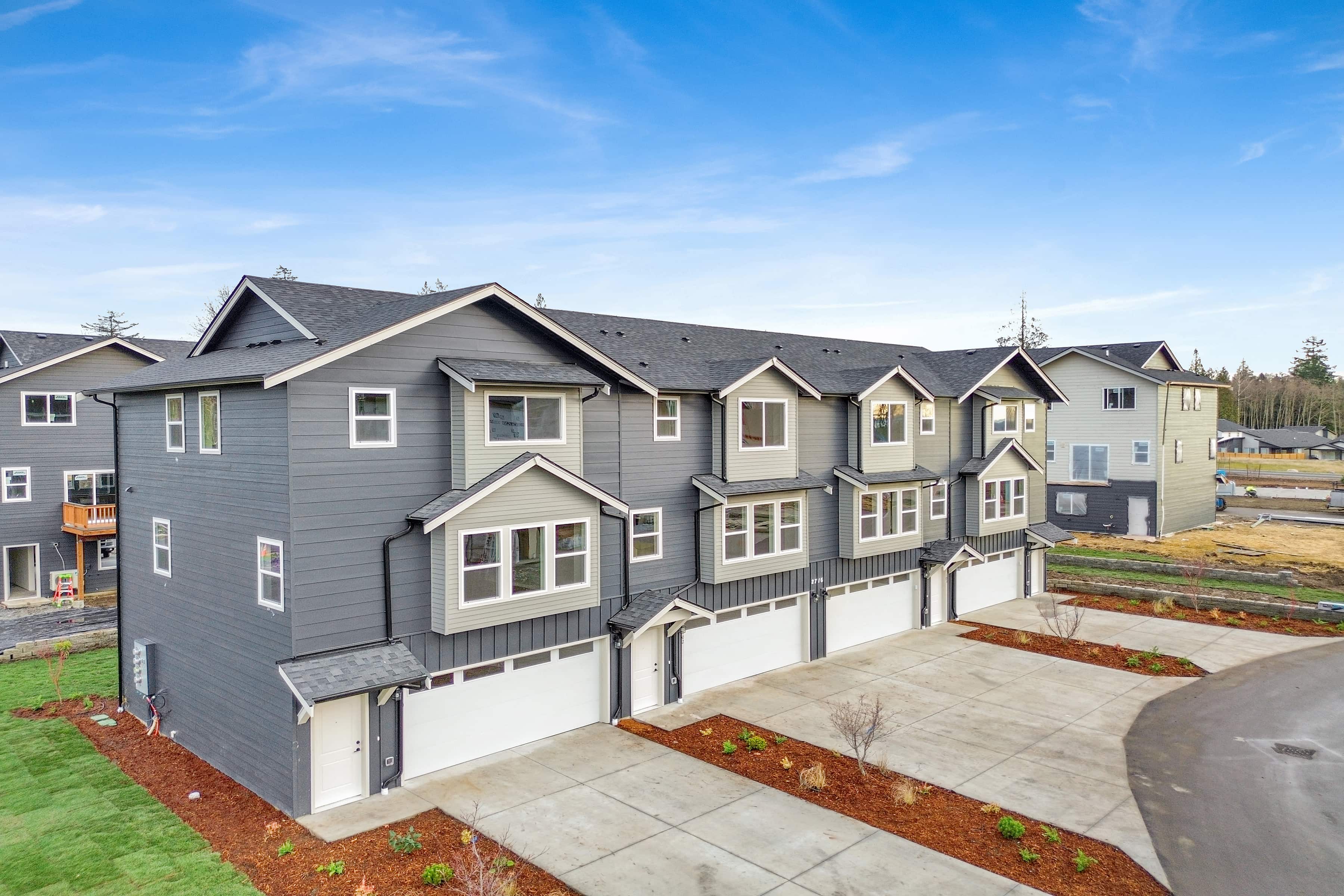 2707 Oleander
